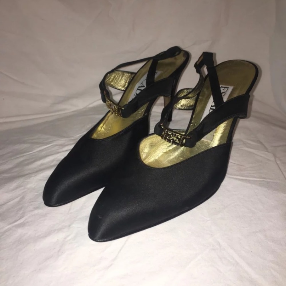 VINTAGE ESCADA HEELS